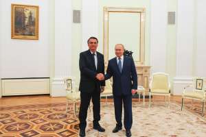 Jair Bolsonaro se reúne con Vladimir Putin en plena tensión por Ucrania; expresó su solidaridad con Rusia