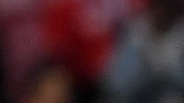 Yaremchuk se emociona y aplaude a los presentes tras el gesto y la ovación que le regaló el Estadio Da Luz en el encuentro ante Vitoria Guimaraes por la Liga NOS de Portugal.