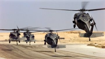 U.S. Black Hawk Helicopters Star in "Black Hawk Down"