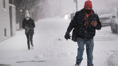 Hasta tres pulgadas de nieve se espera este domingo en varios estados de la costa Este.