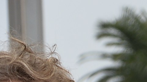 Charlize Theron junto a Tom Hardy y el elenco de la cinta "Mad Max"