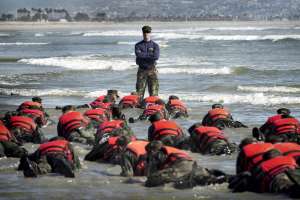 Identifican a aspirante al comando SEAL de la Armada de los Estados Unidos que murió tras una exigente prueba