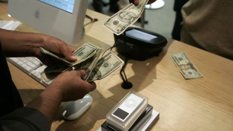 Ingresos personales y gastos por consumo