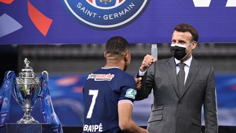 Presidente de Francia le pide a Mbappé que se quede en el PSG