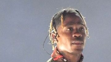 Kanye West se niega a actuar en Coachella 2022 hasta Billie Eilish se disculpe con Travis Scott.