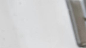 La gobernador Hochul asegura que la baja en los números de contagios se debe al aumento de la vacunación en la población.