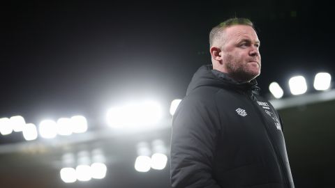 Wayne Rooney habló de su oscuro pasado con el alcohol.