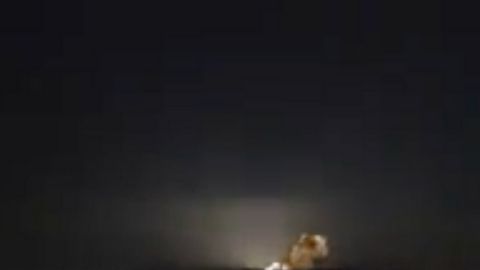 En redes sociales circulan varios videos de supuestas explosiones en Ucrania.