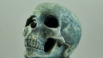 Arqueólogos descubren 40 esqueletos romanos decapitados con los cráneos entre las piernas