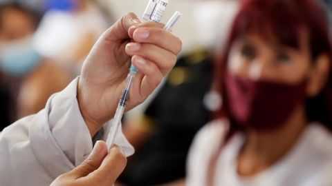 Covid: Vacuna de Sanofi-GSK, con efectividad del 100%, busca autorización en EE.UU.