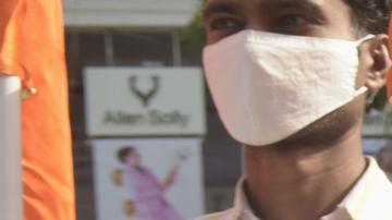 Miembros del grupo Indu Sena en Nueva Delhi. Sin embargo, en India también hay un grupo de presión que critica el silencio de sus autoridades respecto de condenar la guerra en Ucrania.