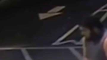 Autoridades distribuyeron un video donde aparece el presunto agresor.