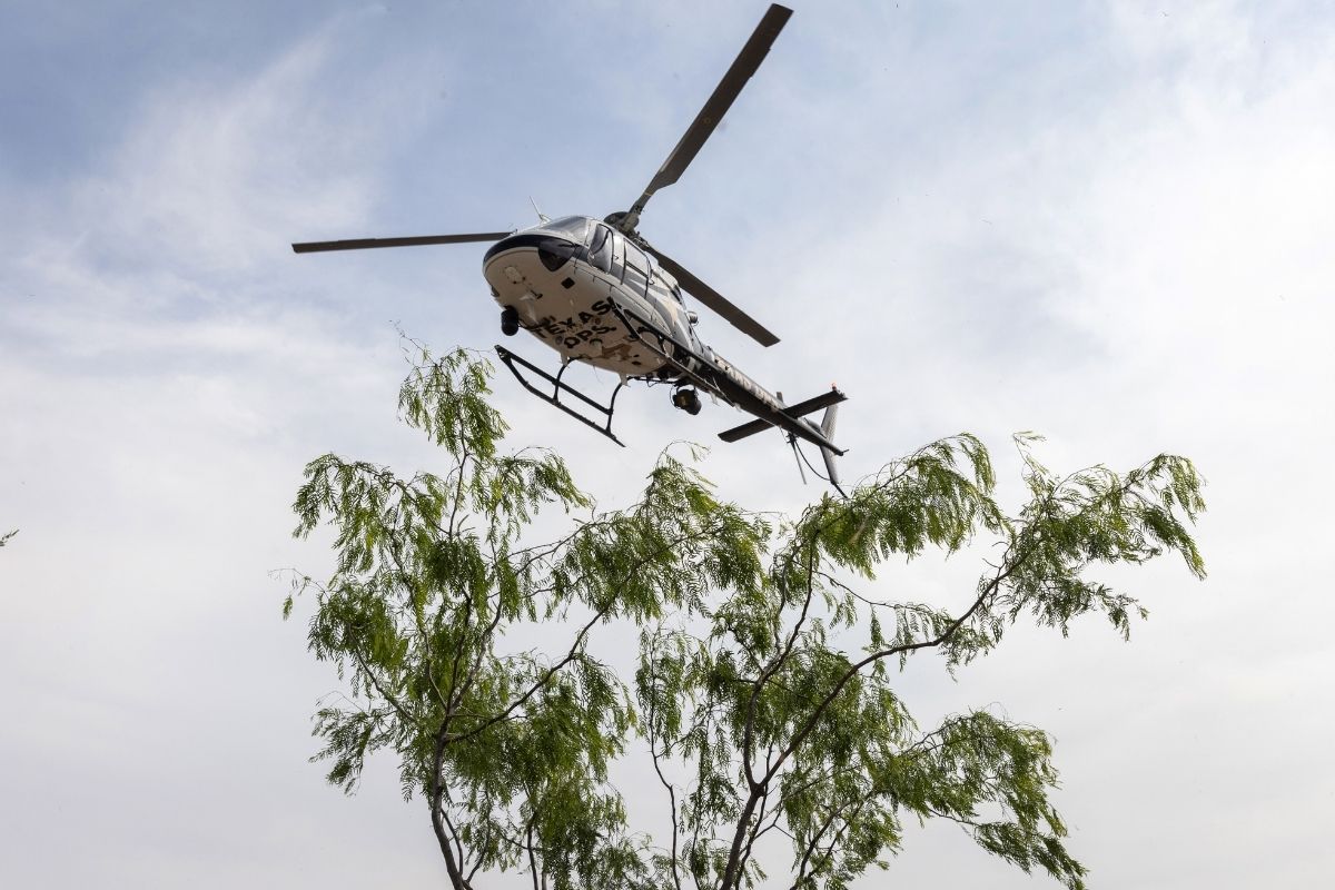 Helicóptero del DPS de Texas que patrulla cerca de la frontera fue atacado con una AK-47.
