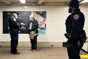 Temen que resurgimiento de tácticas contra el crimen en NYC reviva fantasma de criminalización de latinos y negros