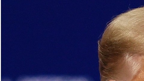 El expresidente Donald Trump y la estrella porno Stormy Daniels.