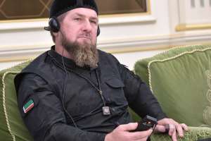 Líder checheno Kadyrov asegura estar en Ucrania