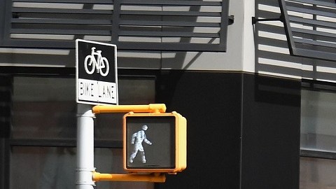 En noviembre pasado, el senador Schumer prometió ayudar a los 'deliveristas'.