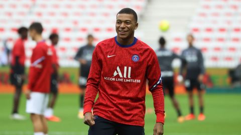 De firmar el nuevo contrato de Mbappé con el PSG, este sería el segundo mayor de la historia solo superado por el de Lionel Messi con el FC Barcelona en 2017.