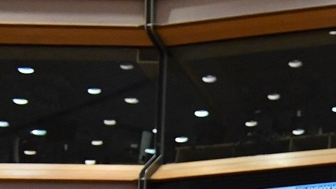 Los miembros del Parlamento Europeo ovacionaron a Zelensky.