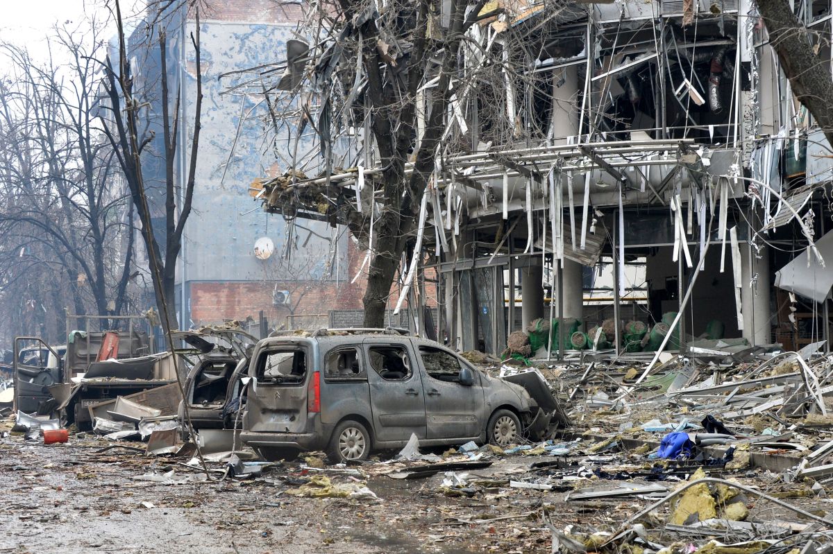 Rusia bombardea central nuclear en Ucrania; si explota, la catástrofe