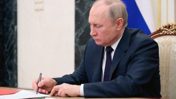 El presidente ruso Vladimir Putin responde a castigos económicos de Occidente.