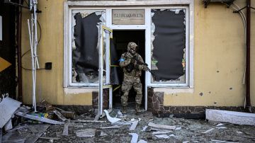Las fuerzas ucranianas que depongan las armas podrán abandonar Mariúpol de una forma segura, dijo Rusia.