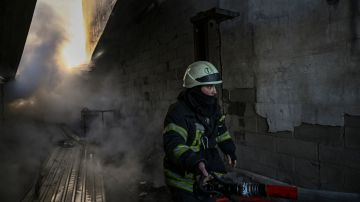 Bomberos fuego Ucrania