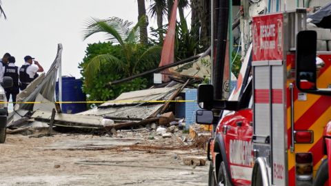 Explosión en en el club de playa "Kool Beach" en Playa del Carmen.