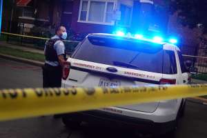 Siete heridos de gravedad tras tiroteo masivo en un vecindario de Chicago