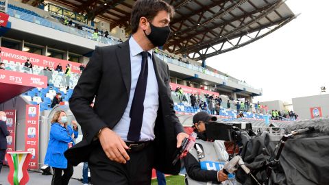 El presidente de la Juventus, Andrea Agnelli, a menudo está comprometido con labores sociales.