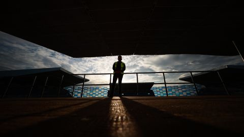 El guardia de seguridad del estadio del Querétaro habría participado en múltiples golpizas de hinchas del Atlas.