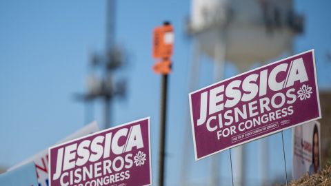 En el Partido Demócrata empujan jóvenes candidatos en Texas.