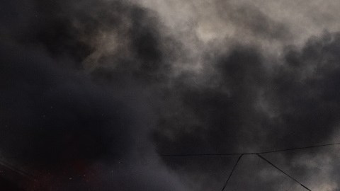 Rusia continúa con sus ataques a instalaciones civiles en Ucrania, reportan agencias.