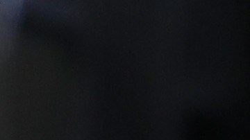 Devin Booker celebra la victoria de su equipo, Phoenix Suns, ante Philadelphia 76ers en la NBA.