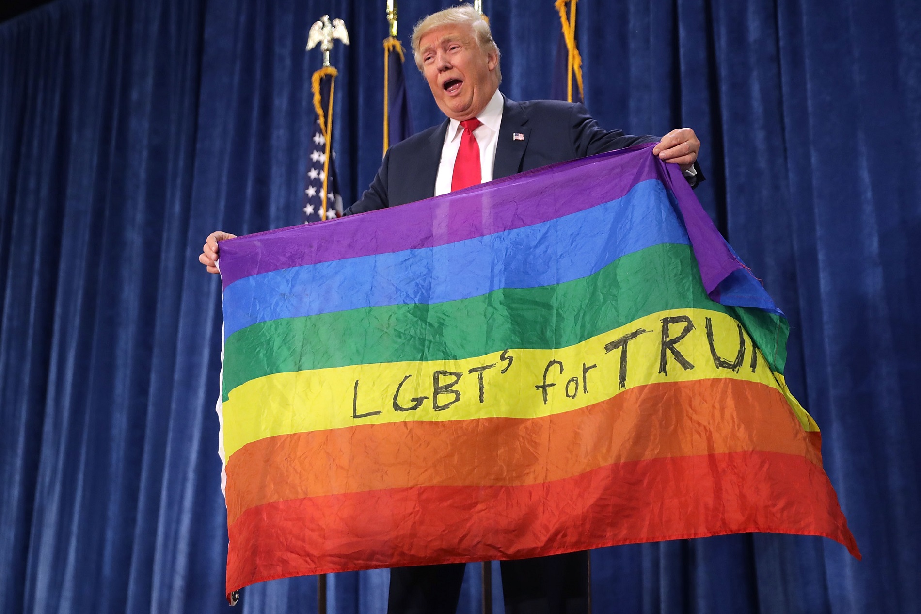 VIDEO: Trump a un seguidor: "Tú no pareces gay"; la comunidad LGBTQ+ fue de las más desfavorecidas en su gobierno
