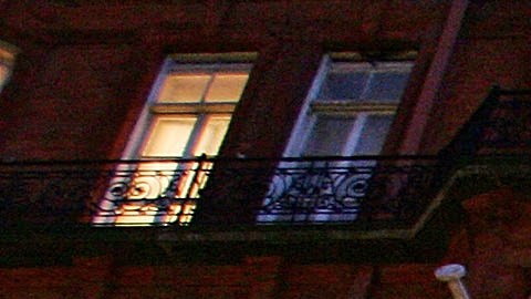 El joven está acusado de realizar redadas en el hotel Claridge's en Mayfair.