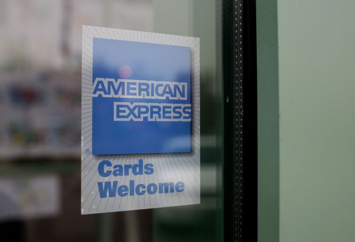 American Express anunció este domingo que suspende sus operaciones en Rusia.