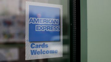 American Express anunció este domingo que suspende sus operaciones en Rusia.