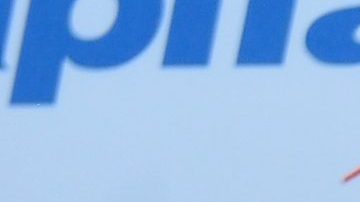 Taylor Lautner se comprometió con Tay Dome