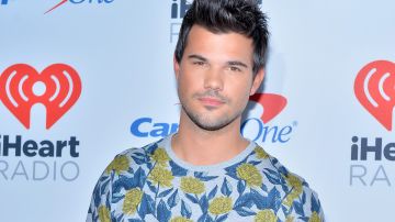 Taylor Lautner se comprometió con Tay Dome