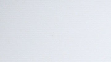 Muchos dejan ofrendas en la humilde casa donde se crió Juan Gabriel