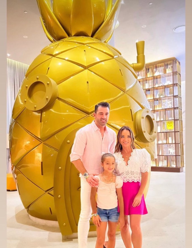 Adamari López y Toni Costa juntos por Alaïa en su cumpleaños