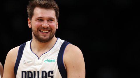 Luka Doncic canta durante los juegos para no molestarse