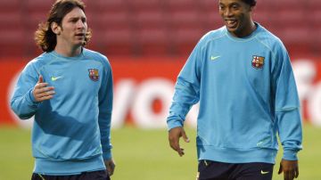 Ronaldinho defendió a Lionel Messi