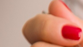 Tazón con yogurt, avena y fruta