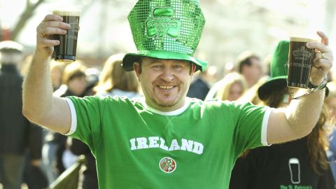 Por qué se celebra con cerveza el Día de San Patricio