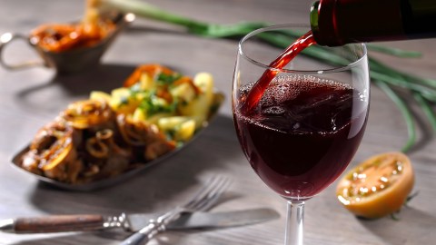 Copa con vino tinto