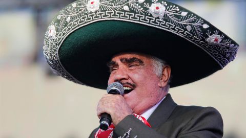 Vicente Fernández.