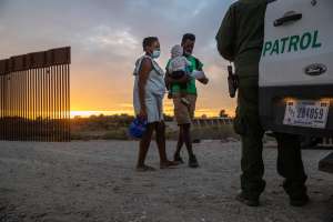 Human Rights Watch pide a EE.UU. frenar la deportación de haitianos, van más de 20 mil desde 2021