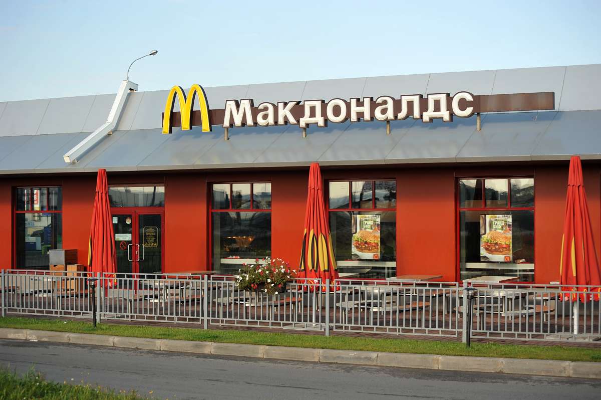 McDonald's perderá $50 millones al mes por cerrar sus restaurantes en Rusia  - El Diario NY